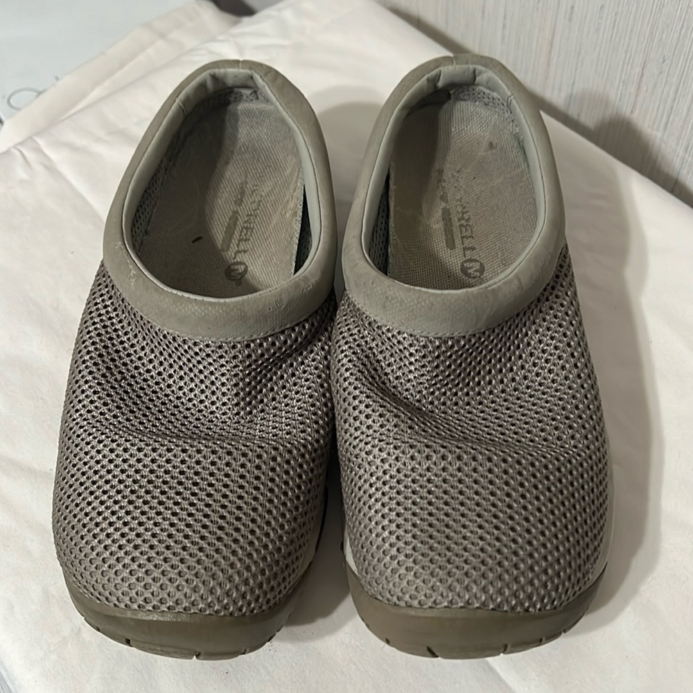 merrell slip-on shoes